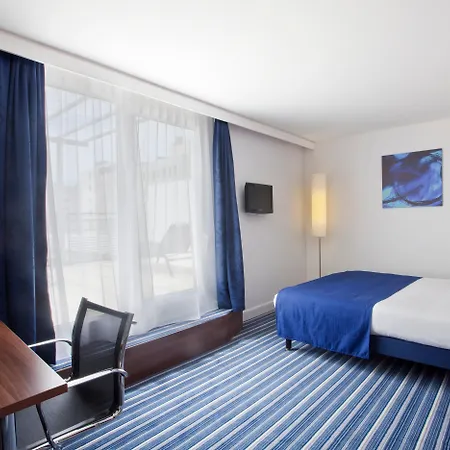 Express Saint Charles, An Ihg 3*