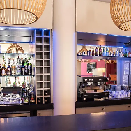 Express Saint Charles, An Ihg 3*