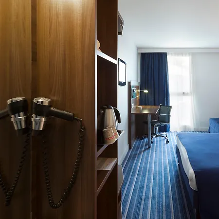 Hotel Express Saint Charles, An Ihg 3*