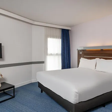 Hotel Express Saint Charles, An Ihg 3*