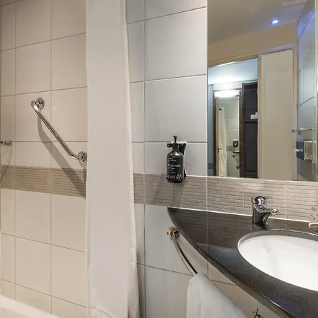 Express Saint Charles, An Ihg Marseille